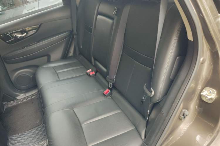 Used Nissan X-Trail 2019 2.0L CVT Smart Connect Comfort Edition 2WD Left Rear Seat