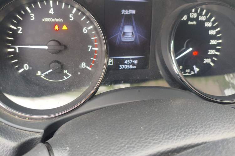 Used Nissan X-Trail 2019 2.0L CVT Comfort Edition 2WD Odometer Close Up