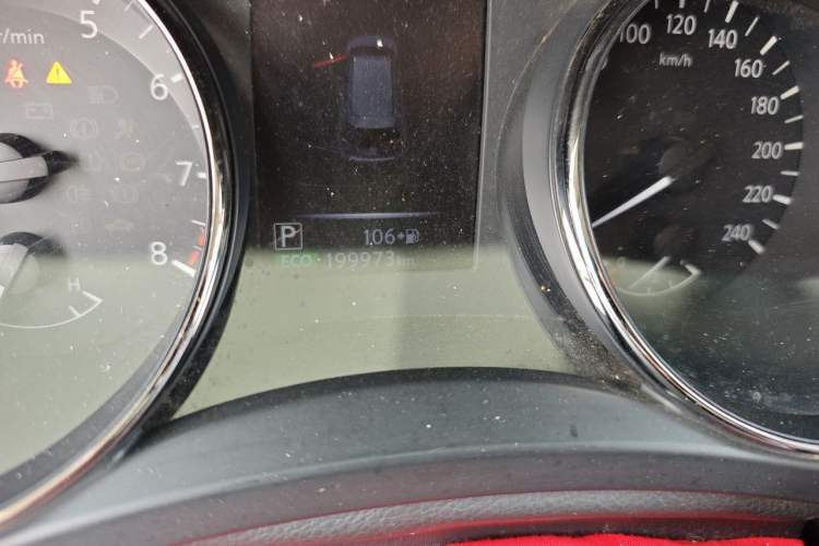Used Nissan X-Trail 2019 2.0L CVT Comfort Edition 2WD Odometer Close Up
