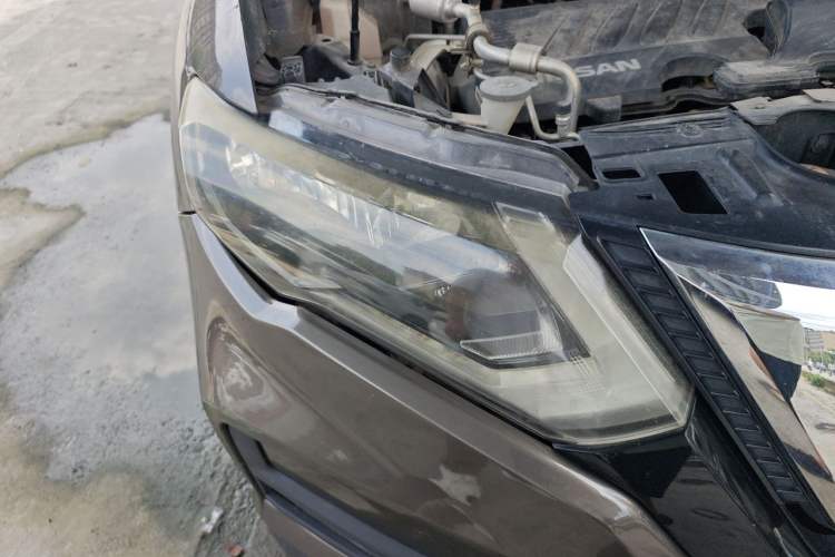 Used Nissan X-Trail 2019 2.0L CVT Comfort Edition 2WD Right Front Headlight