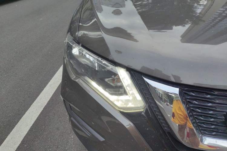 Used Nissan X-Trail 2019 2.0L CVT Comfort Edition 2WD Right Front Headlight
