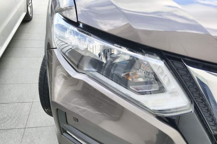 Used Nissan X-Trail 2019 2.0L CVT Smart Connect Comfort Edition 2WD Right Front Headlight