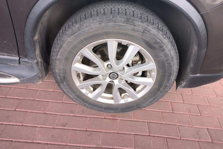 Used Nissan X-Trail 2019 2.0L CVT Smart Connect Comfort Edition 2WD Right Front Wheel Hub