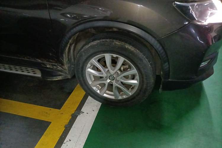 Used Nissan X-Trail 2019 2.0L CVT Smart Connect Comfort Edition 2WD Right Front Wheel Hub