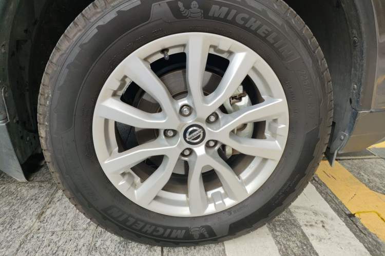 Used Nissan X-Trail 2019 2.0L CVT Smart Connect Comfort Edition 2WD Right Front Wheel Hub