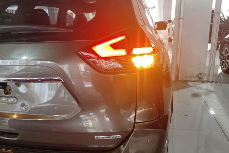 Used Nissan X-Trail 2019 2.0L CVT SmartConnect 7-Seater Comfort Edition 2WD Right Rear Taillight