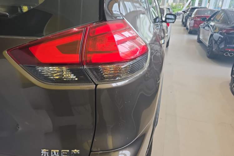Used Nissan X-Trail 2019 2.0L CVT Smart Connect Comfort Edition 2WD Right Rear Taillight
