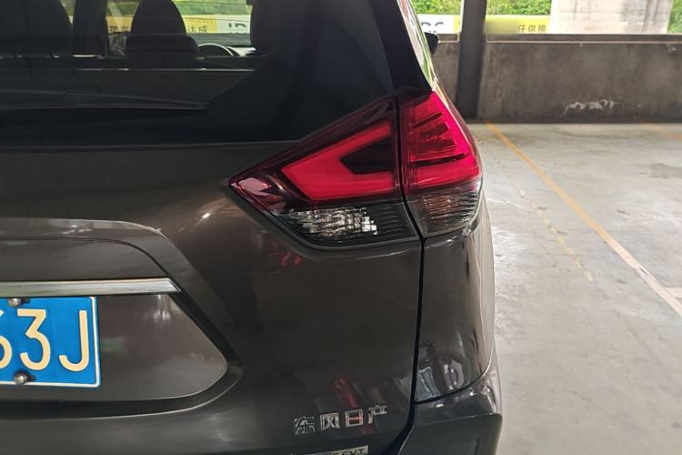 Used Nissan X-Trail 2019 2.0L CVT Smart Connect Comfort Edition 2WD Right Rear Taillight