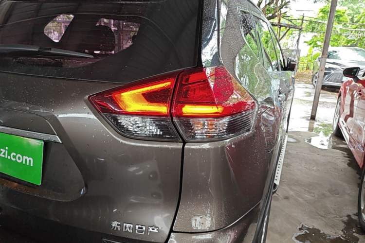 Used Nissan X-Trail 2019 2.0L CVT Smart Connect Comfort Edition 2WD Right Rear Taillight