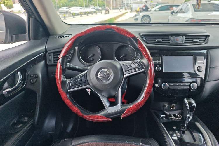 Used Nissan X-Trail 2019 2.0L CVT Comfort Edition 2WD Steering Wheel