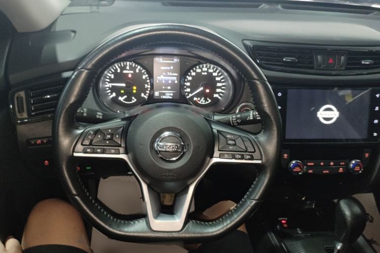 Used Nissan X-Trail 2019 2.0L CVT SmartConnect 7-Seater Comfort Edition 2WD Steering Wheel