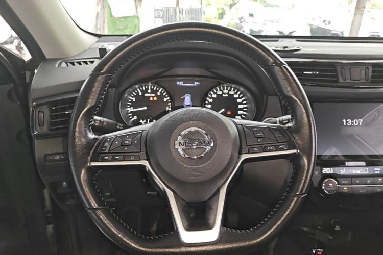 Used Nissan X-Trail 2019 2.0L CVT Smart Connect Comfort Edition 2WD Steering Wheel