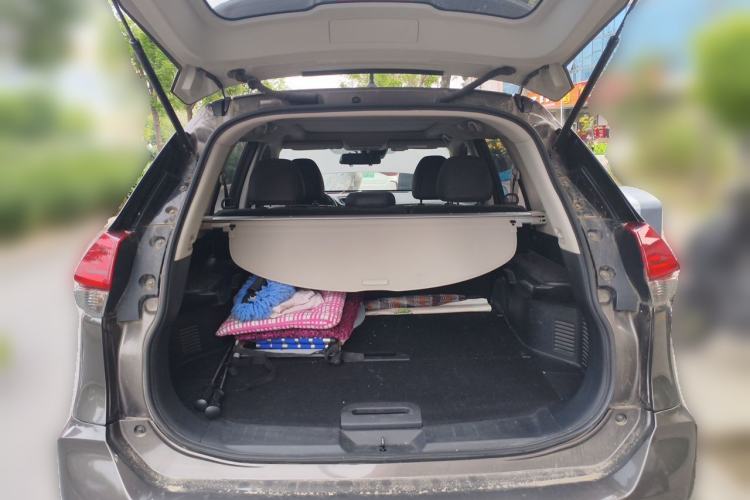 Used Nissan X-Trail 2019 2.0L CVT Comfort Edition 2WD Trunk