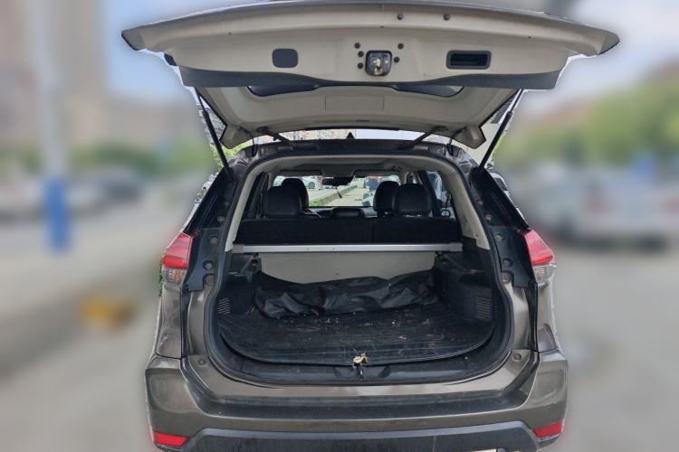 Used Nissan X-Trail 2019 2.0L CVT Comfort Edition 2WD Trunk