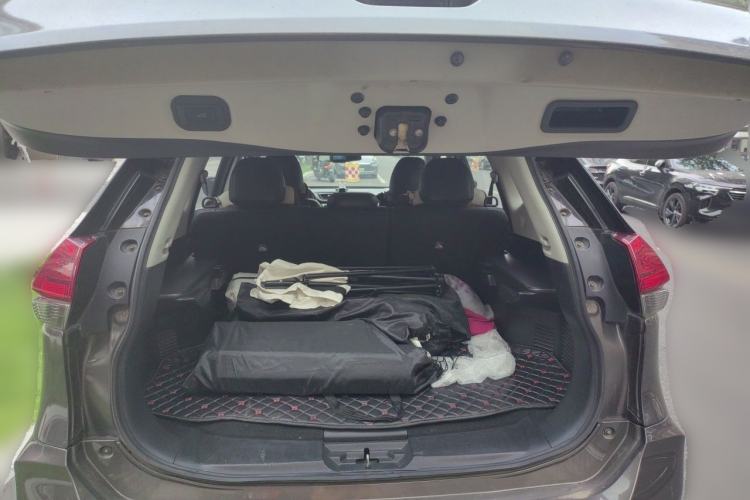 Used Nissan X-Trail 2019 2.0L CVT Comfort Edition 2WD Trunk