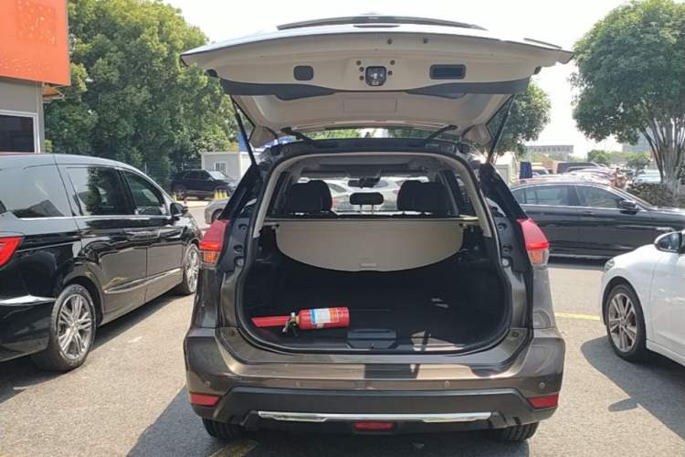 Used Nissan X-Trail 2019 2.0L CVT Smart Connect Comfort Edition 2WD Trunk