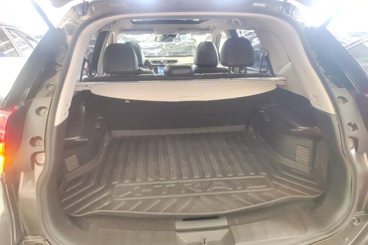Used Nissan X-Trail 2019 2.0L CVT Smart Connect Comfort Edition 2WD Trunk