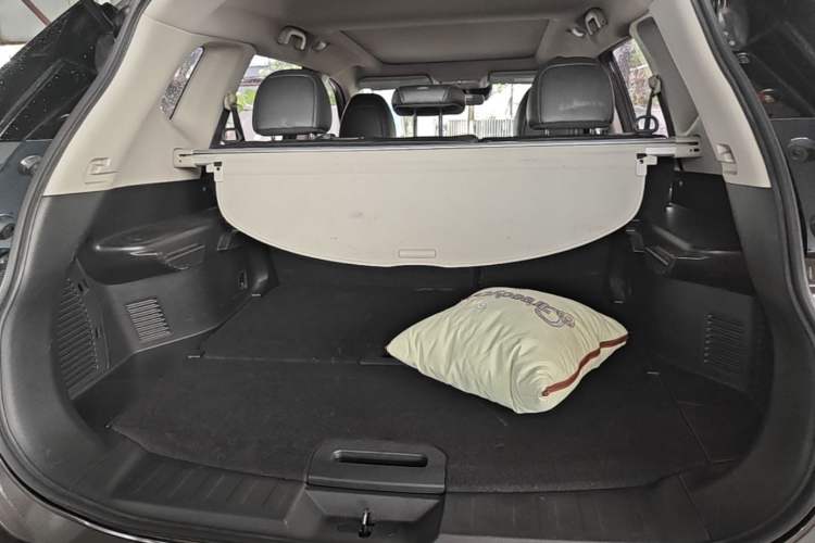 Used Nissan X-Trail 2019 2.0L CVT Smart Connect Comfort Edition 2WD Trunk