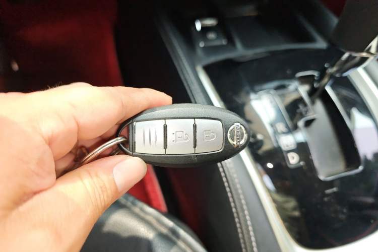 Used Nissan X-Trail 2019 2.0L CVT Smart Connect Comfort Edition 2WD Vehicle Key