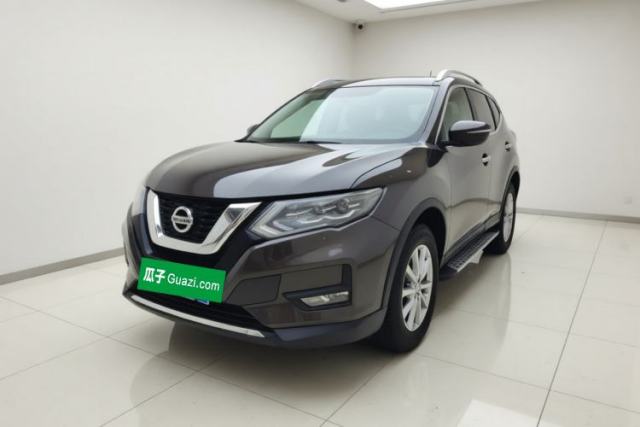 Ojetý Nissan X-Trail 2019 2.0L CVT Smart Connect Comfort Edition 2WD