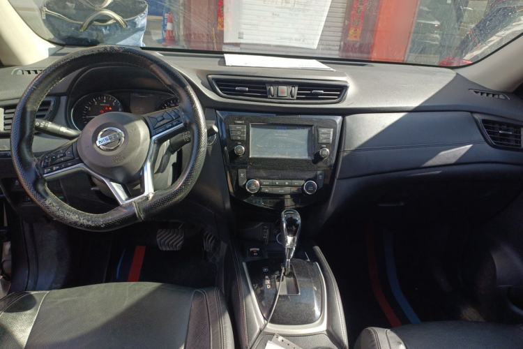 Used Nissan X-Trail 2019 2.0L CVT Comfort Edition 2WD Center Console