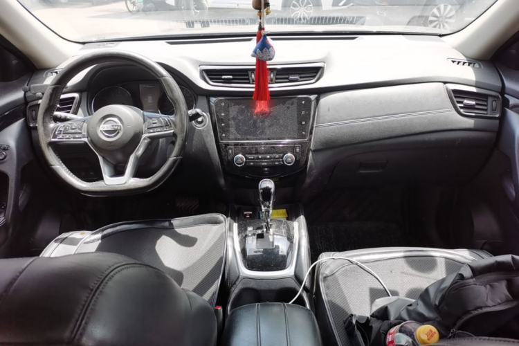 Used Nissan X-Trail 2019 2.0L CVT Smart Connect Comfort Edition 2WD Center Console