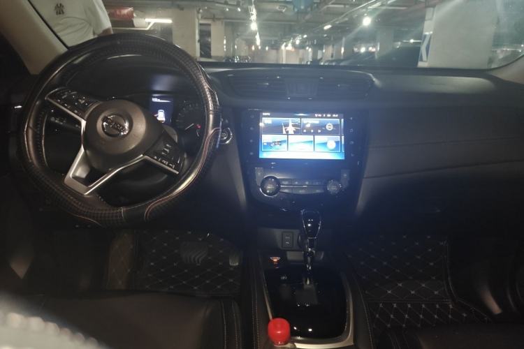 Used Nissan X-Trail 2019 2.0L CVT Smart Connect Comfort Edition 2WD Center Console