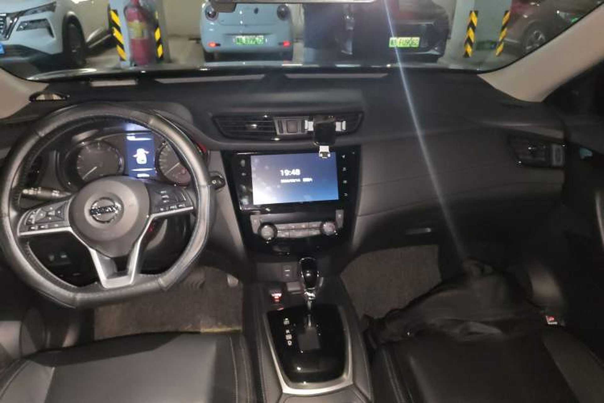 Used Nissan X-Trail 2019 2.0L CVT Comfort Edition 2WD Center Console