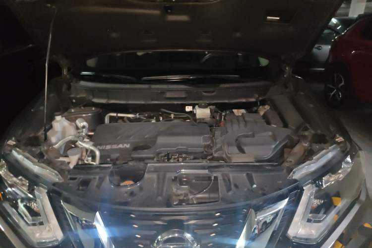 Used Nissan X-Trail 2019 2.0L CVT Comfort Edition 2WD Engine Bay