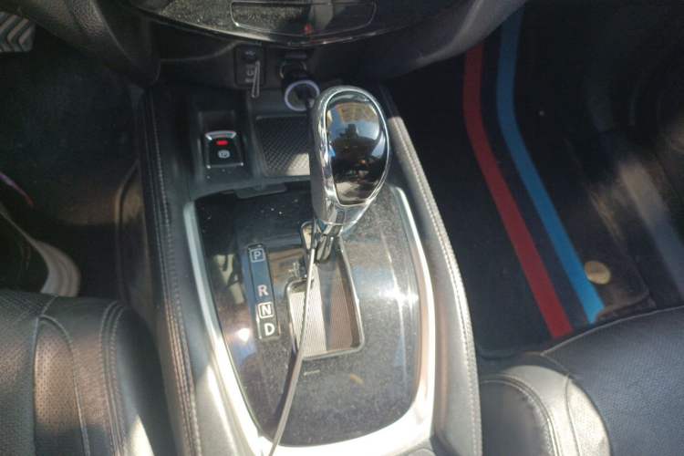 Used Nissan X-Trail 2019 2.0L CVT Comfort Edition 2WD Gear Lever