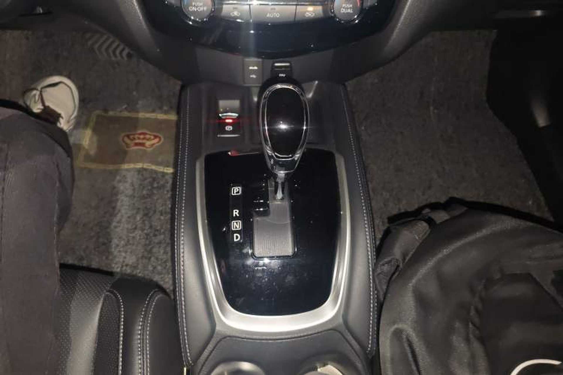 Used Nissan X-Trail 2019 2.0L CVT Comfort Edition 2WD Gear Lever
