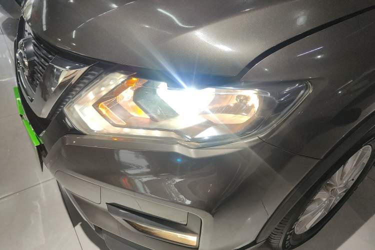 Used Nissan X-Trail 2019 2.0L CVT Smart Connect Comfort Edition 2WD Left Front Headlight