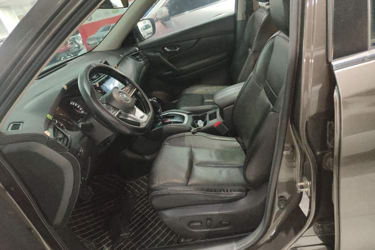 Used Nissan X-Trail 2019 2.0L CVT Smart Connect Comfort Edition 2WD Left Front Seat