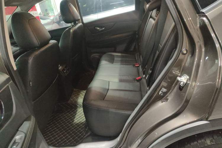 Used Nissan X-Trail 2019 2.0L CVT Smart Connect Comfort Edition 2WD Left Rear Seat