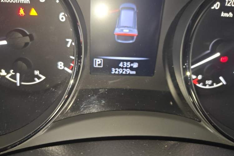 Used Nissan X-Trail 2019 2.0L CVT Smart Connect Comfort Edition 2WD Odometer Close Up