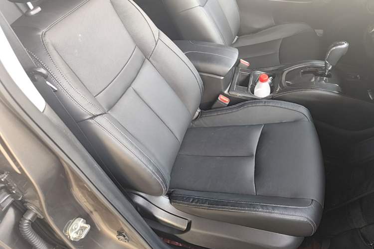 Used Nissan X-Trail 2019 2.0L CVT Smart Connect Comfort Edition 2WD Right Front Seat