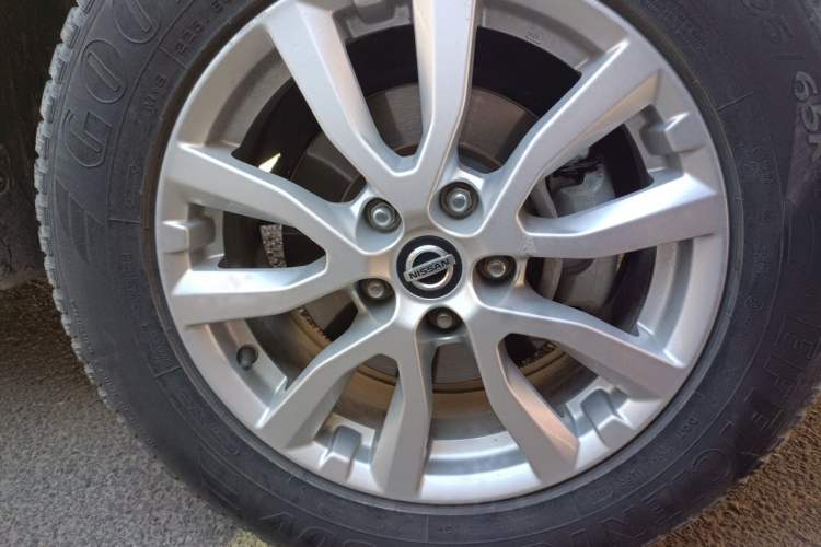 Used Nissan X-Trail 2019 2.0L CVT Comfort Edition 2WD Right Front Wheel Hub