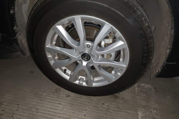 Used Nissan X-Trail 2019 2.0L CVT Comfort Edition 2WD Right Front Wheel Hub