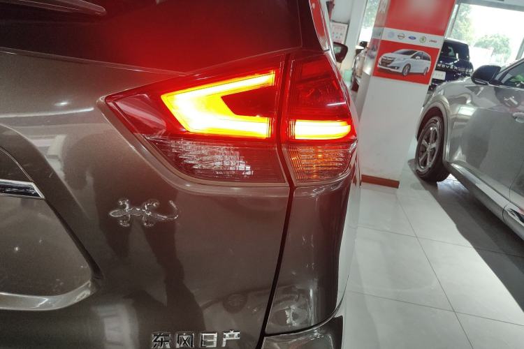 Used Nissan X-Trail 2019 2.0L CVT Smart Connect Comfort Edition 2WD Right Rear Taillight
