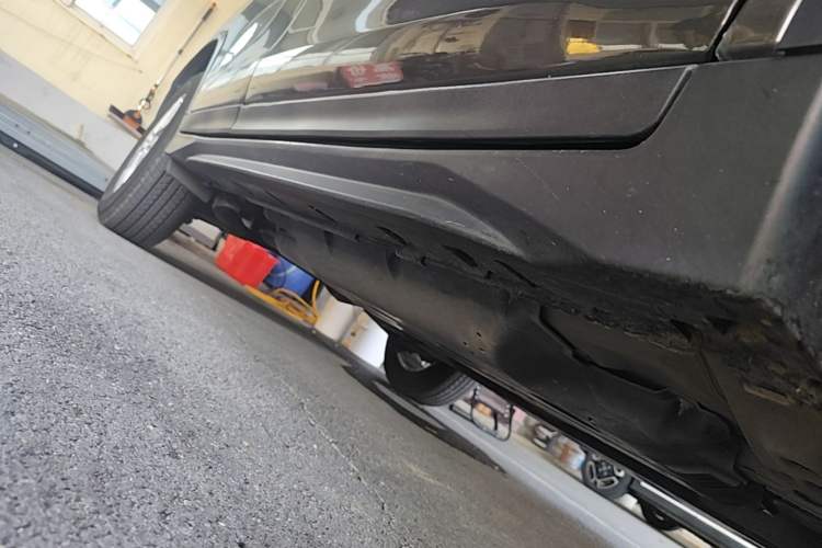 Used Nissan X-Trail 2019 2.0L CVT Smart Connect Comfort Edition 2WD Right Side Sill