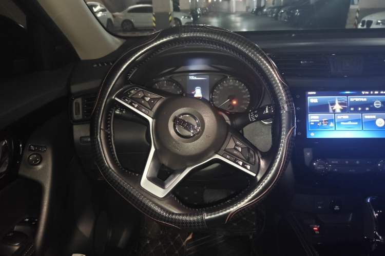 Used Nissan X-Trail 2019 2.0L CVT Smart Connect Comfort Edition 2WD Steering Wheel