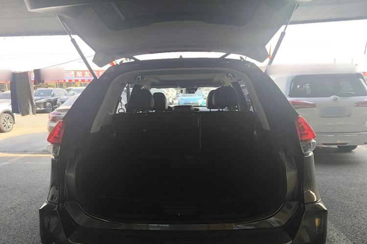 Used Nissan X-Trail 2019 2.0L CVT Smart Connect Comfort Edition 2WD Trunk