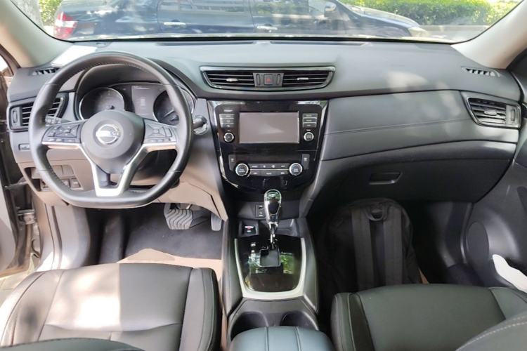 Used Nissan X-Trail 2019 2.0L CVT Comfort Edition 2WD Center Console