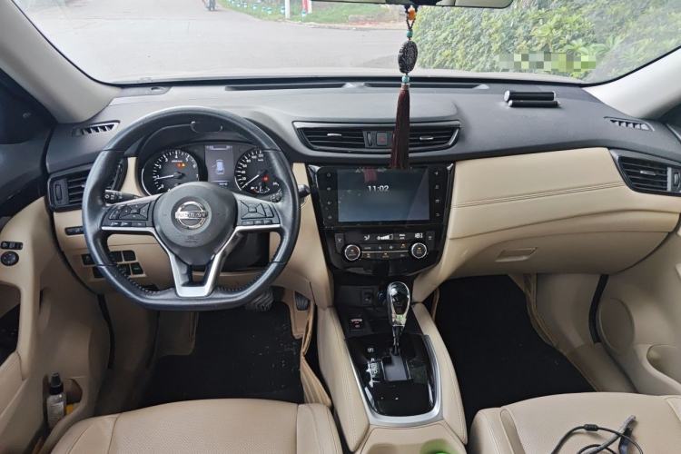 Used Nissan X-Trail 2019 2.0L CVT Smart Connect Comfort Edition 2WD Center Console