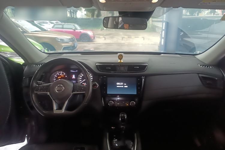 Used Nissan X-Trail 2019 2.5L CVT Smart Connect Luxury Edition 4WD Center Console