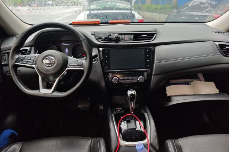 Used Nissan X-Trail 2019 2.0L CVT Smart Connect Comfort Edition 2WD Center Console