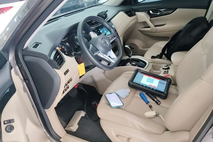 Used Nissan X-Trail 2019 2.5L CVT Smart Connect Luxury Edition 4WD Driver Seat