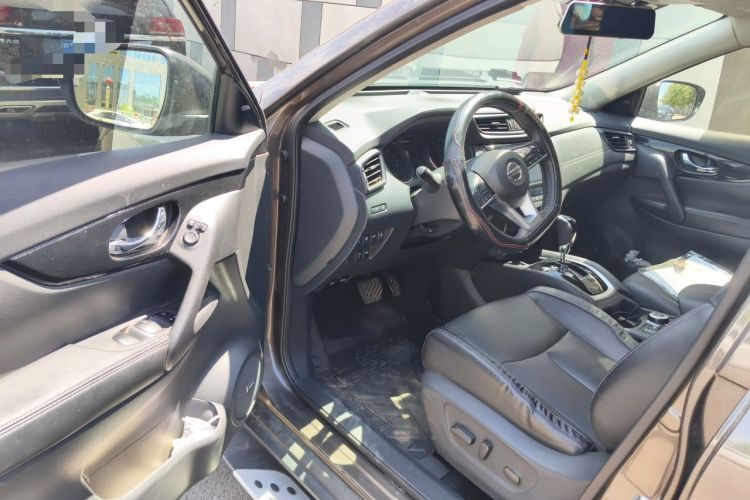 Used Nissan X-Trail 2019 2.5L CVT Smart Connect Luxury Edition 4WD Driver Seat