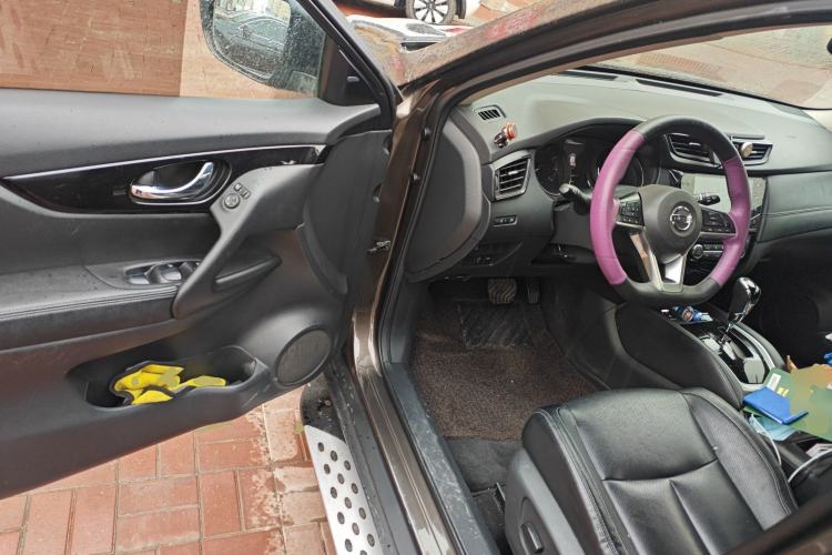 Used Nissan X-Trail 2019 2.0L CVT Smart Connect Comfort Edition 2WD Driver Seat