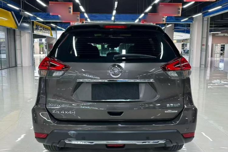 Used Nissan X-Trail 2019 2.5L CVT Smart Connect Luxury Edition 4WD Exterior 4